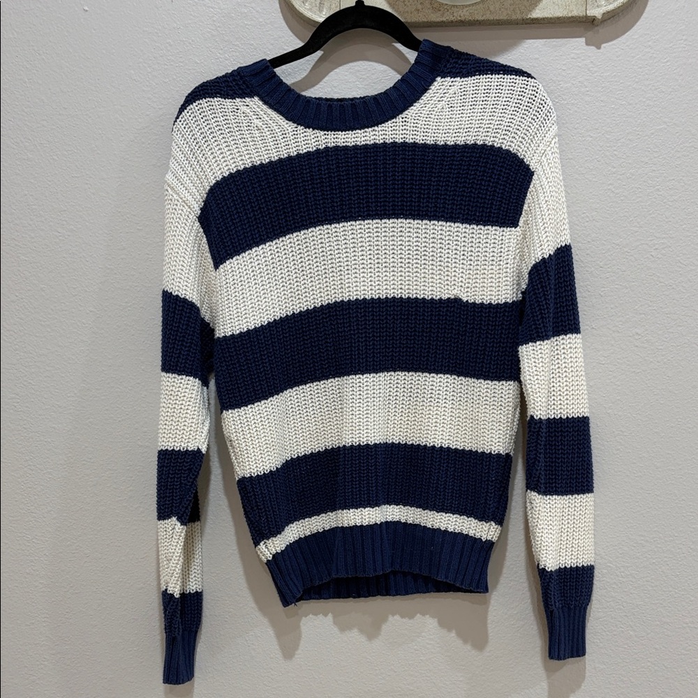 American Eagle Outfitters Navy and White Striped Crew Sweater chunky knit